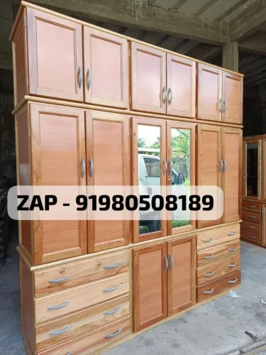 Guarda roupa modelo de casal madeira angelim novo