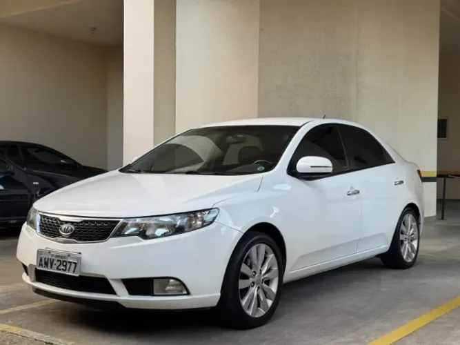 Kia Motors Cerato 1.6 16V Mec. 2013