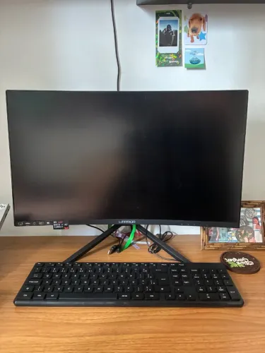 monitor curvo com display queimado para retirada de peças ou sucata