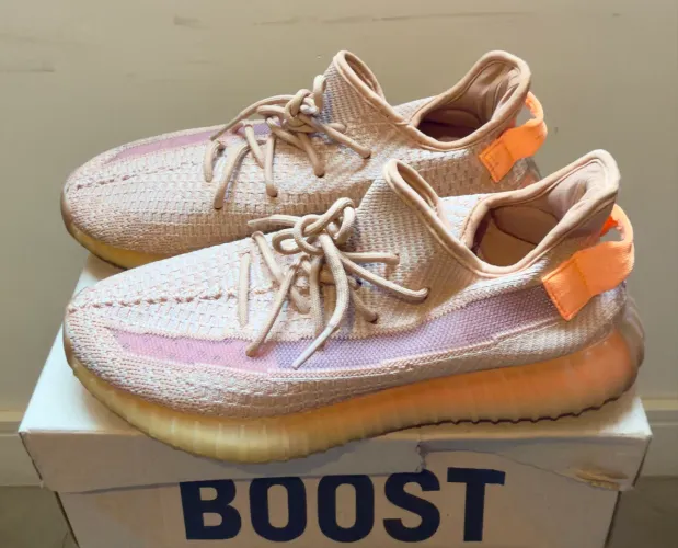 Tênis Yeezy Boost 350 V2 REPLICA - 41BR