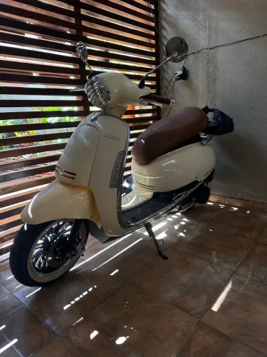 Moto Motorino Cappuccino Bege | Muito Conservada
