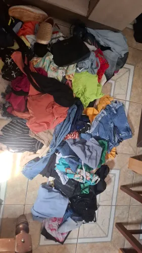 Roupa para brecho 78 peças 