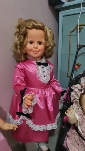 Boneca antiga Shirley Temple