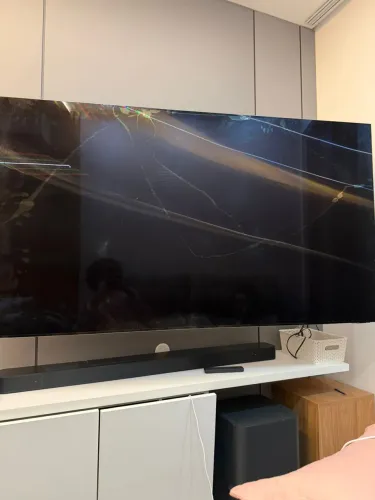 TV Samsung 65? QN800B + Console One Connect (display com defeito).