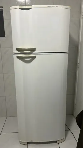 Geladeira Electrolux DC49A