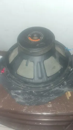 Vendo duas bocas de 15 de 550 na marca OVERSOUND 