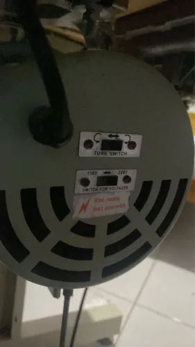 Máquina de costura reta industrial