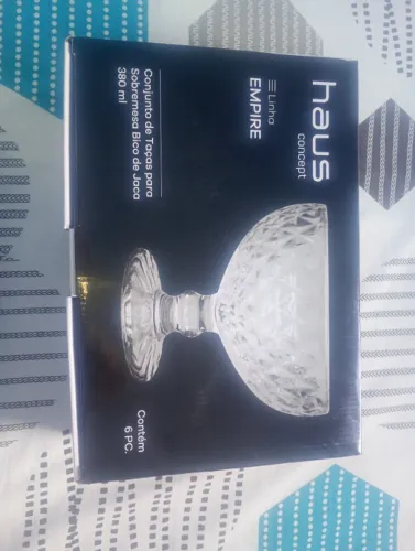Conjunto de 06 taças para Sobremesa.