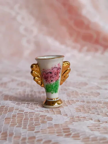 pequeno vaso em porcelana japonesa miniatura mini anos 50 decoração banhado a ouro antigo