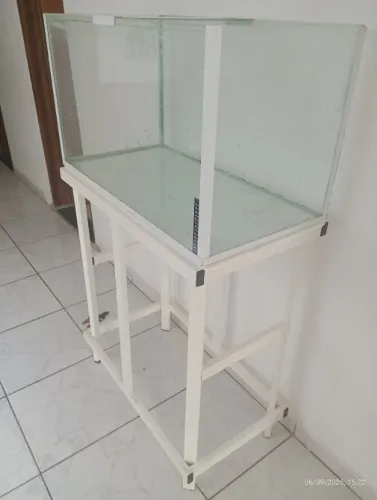 Aquário 128 litros com base Metalon