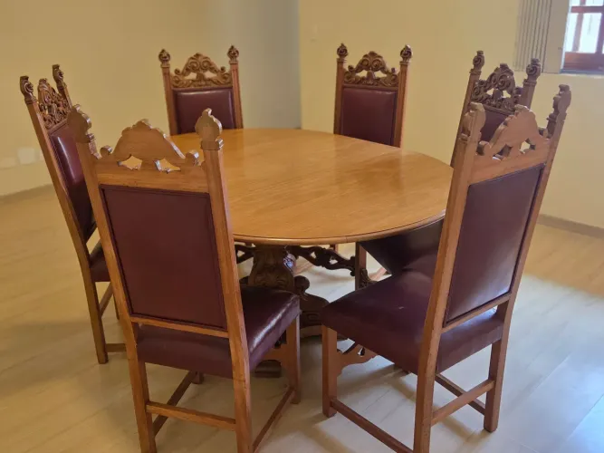 MESA OVAL PARA SALA DE JANTAR