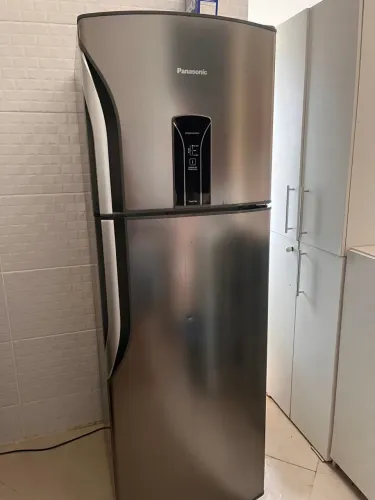 Geladeira Panasonic BT41X Frost Free 387L