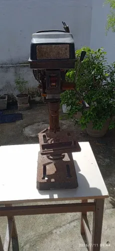 Furadeira de Bancada