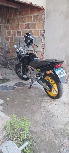 Vende-se ou troco Moto 