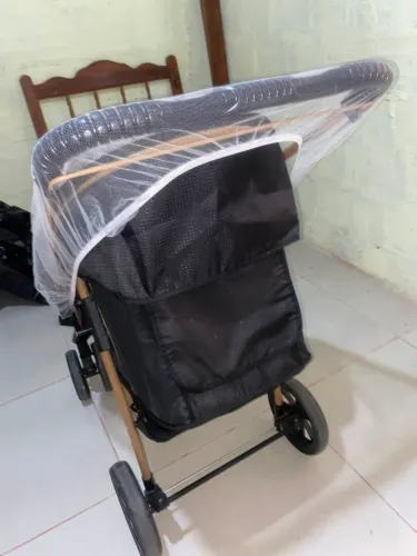 Vende se carrinho de bebê