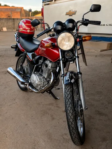 Vendo fan 125 ou troco em carro de bom estado