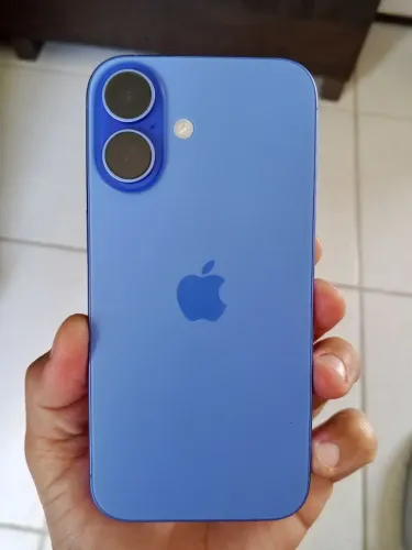 iPhone 16