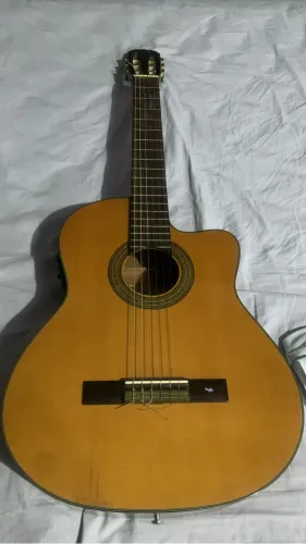 Violão profissional  Marca Eagle Modelo CH800STNT