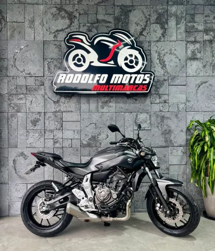 Yamaha MT-07 ABS 2016 EXTREMAMENTE NOVA
