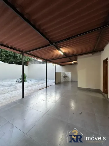 Vende-se casa com 3 quartos 1 suíte no setor Jardim Alphaville