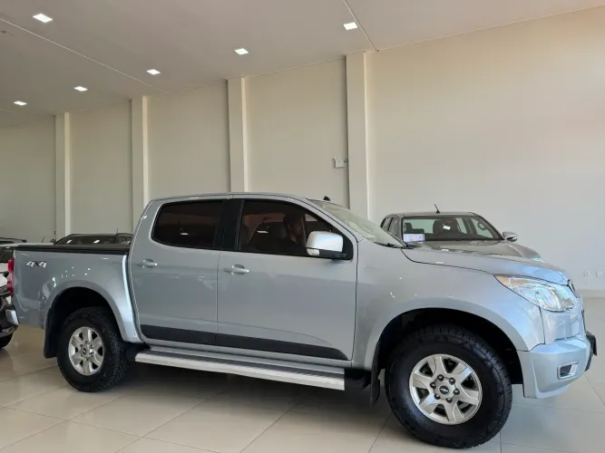 Chevrolet S10 Pick-up LT 2.8 TDI 4X4 CD Diesel AUT 2013