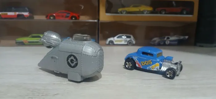 DUPLA HOTWHEELS FORD 32 DO JOGO UNO E GRUMOBILE