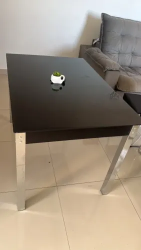 mesa com 4 cadeiras