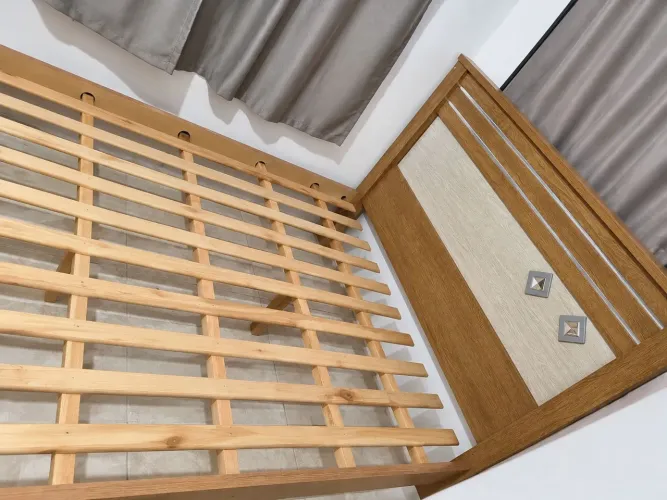 Cama casal de madeira 