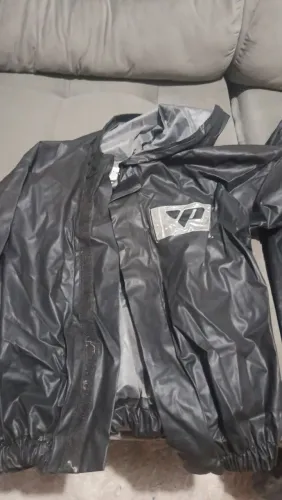 Capa de chuva mais bota 