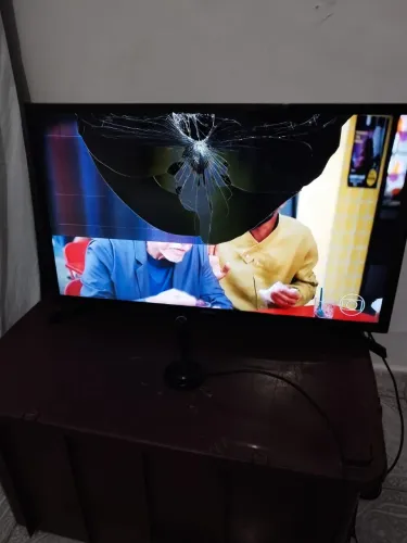 TV Samsung com defeito na tela 