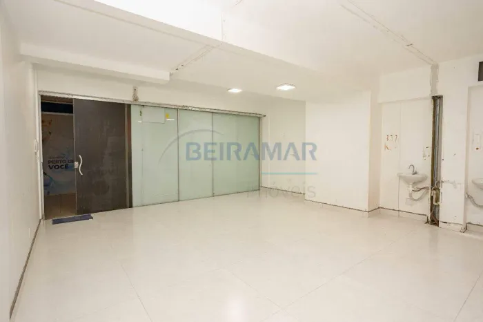 Loja Comercial para alugar no Edifício Horn  45m²