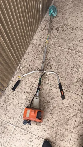 Roçadeira Stihl FS 220