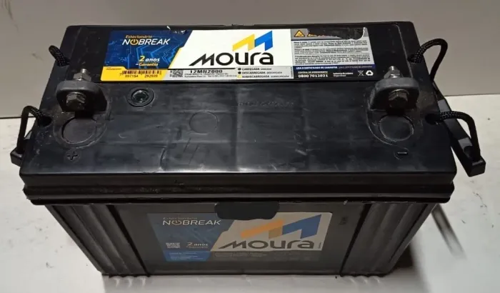 Bateria Moura estacionária semi nova 1ano de uso