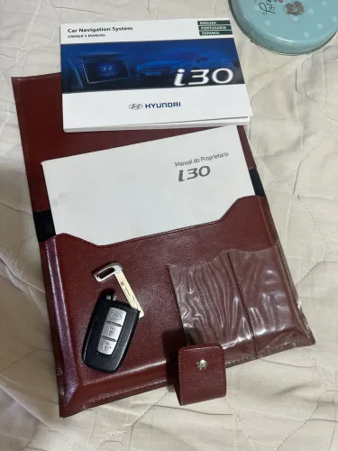 Chave reserva do i30 2013 com manual completo do veículo em bolsa em couro novinhos