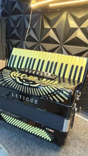 Acordeon Leticce (Sanfona)