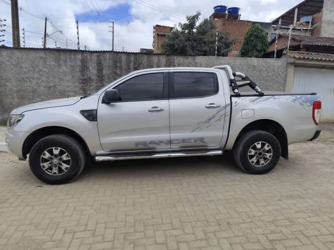 Ford Ranger XLS 2.5 16V 4X2 CD Flex 2014