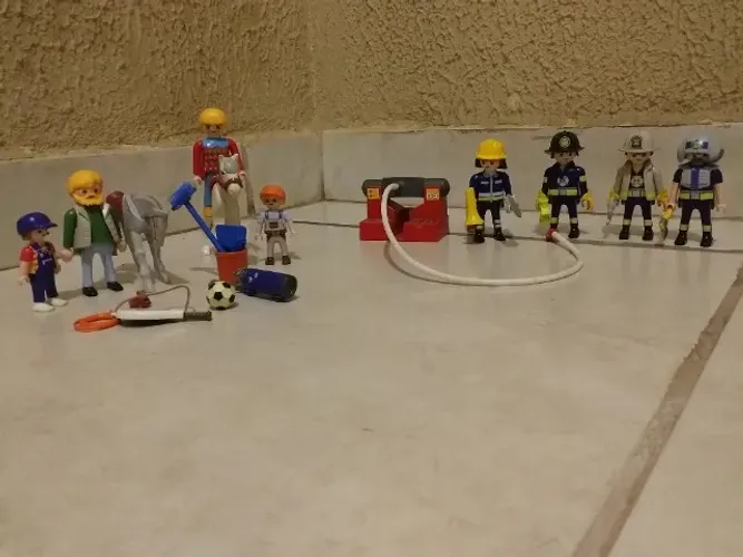 Playmobil Família + Playmobil Brigada de Incêndio