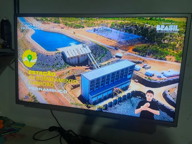 Ótima Tv LG smart