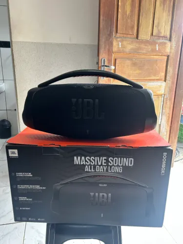 JBL bombox 3