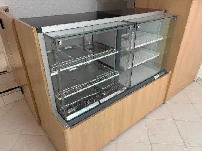 Balcão Quente Frio 1,40m 220V Preto GQRA-140R Gelopar