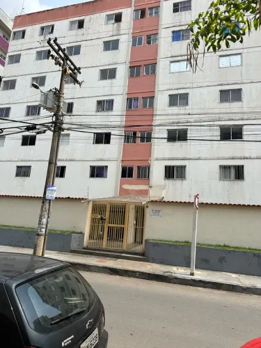 Apto dois quartos montado em armários na quadra enfrente ao Buriti Shopping