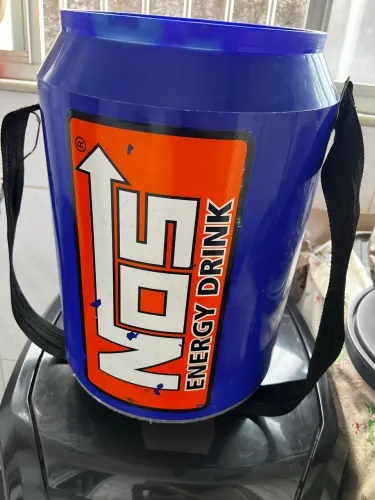 Vende-se caixa térmica Energy Drink