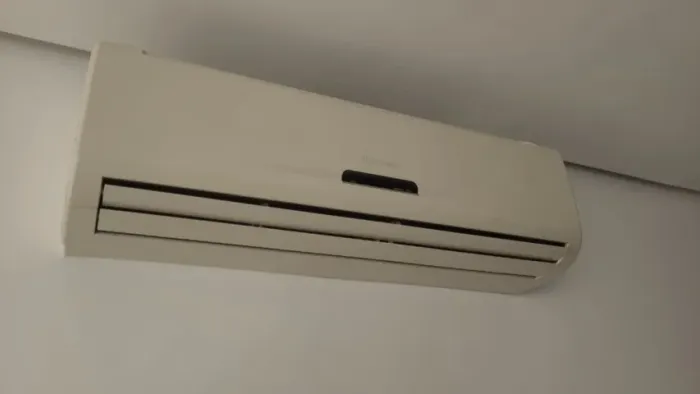 Ar condicionado 24.000 BTU, Frio, 220 v