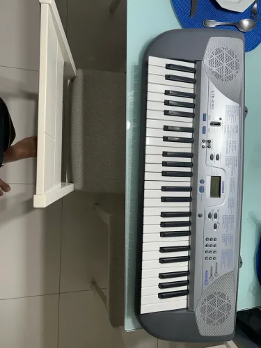 Teclado Casio CTK-230 ideal para iniciantes