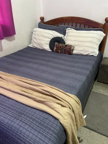 Cama casal de Madeira 