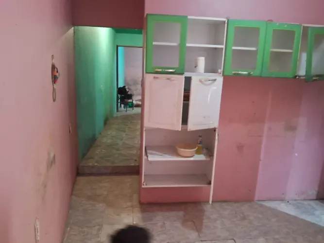 Oportunidade de sair do aluguel casa ampla com 03 quartos sala cozinha banheiro área de 