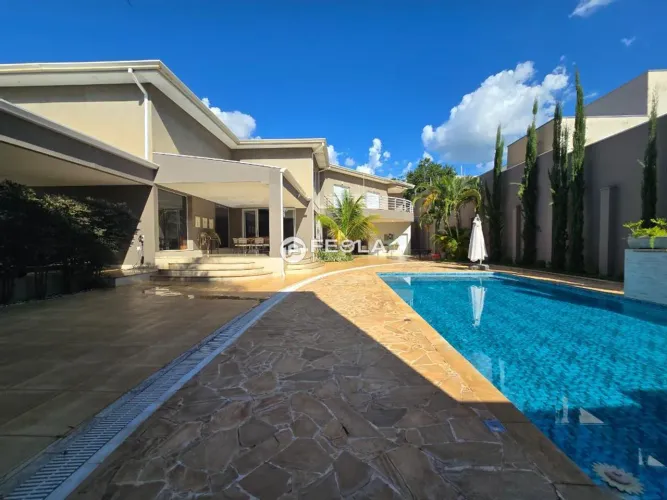 Casa à venda em Santa Bárbara D'Oeste, Residencial Dona Margarida, com 5 quartos, com 700