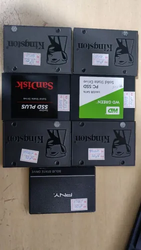 SSDs 4x 120GB e 6x 240GB