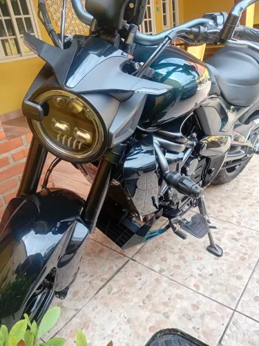 Linda motoca zontes s350 moto estilosa