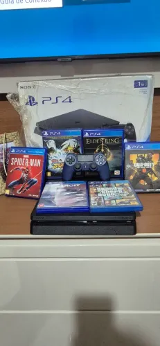 Ps4- semi novo